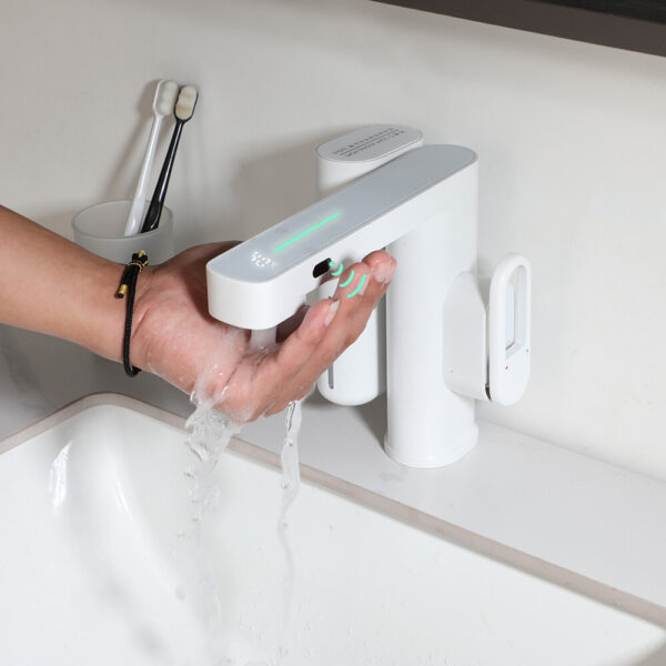 Aideal 360° Rotating Smart Sensor Bathroom Faucet - Image 3
